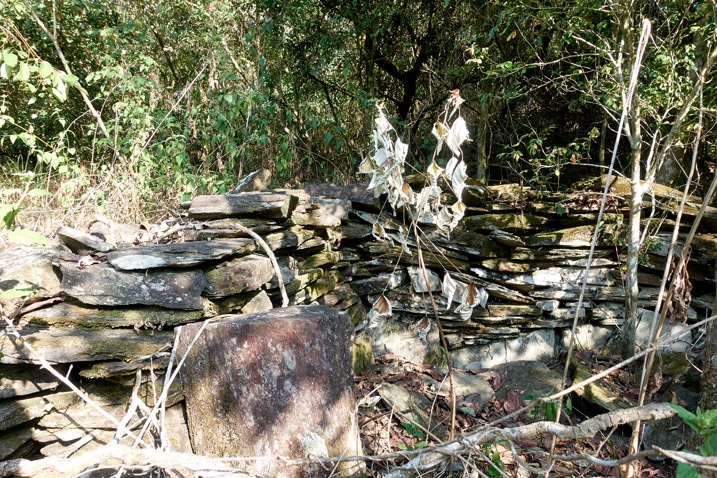Rocks stacked for unknow purpose - ZuMuShan 足母山
